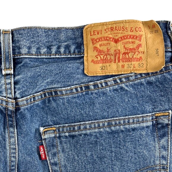 Levis 501 Original Button Fly Blue Jeans Men's 100% Cotton Straight Leg, 32/32 - Picture 9 of 16